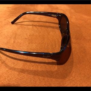 Maui Jim Wassup61 Singlasses.